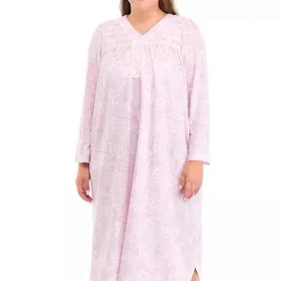 Miss Elaine Lovely Soft Plus Size Honeycomb Pink Paisley Gown NWT Size 1X & 2X - Picture 1 of 7